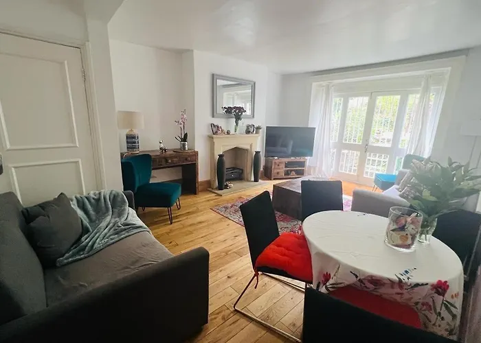 2 Bedroom Apartment Close To Camden Town
